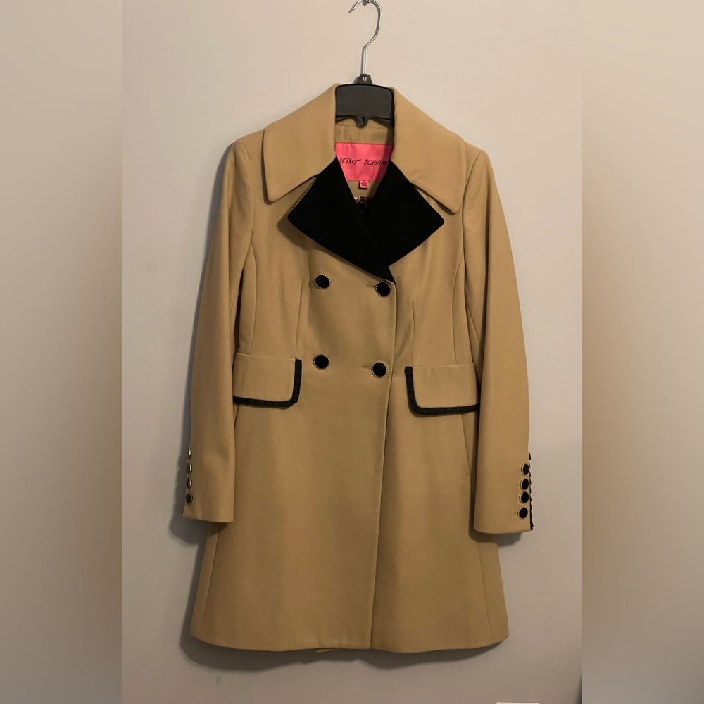 Womens Betsy Johnson Coat